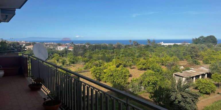 20251204100005-1006270-6