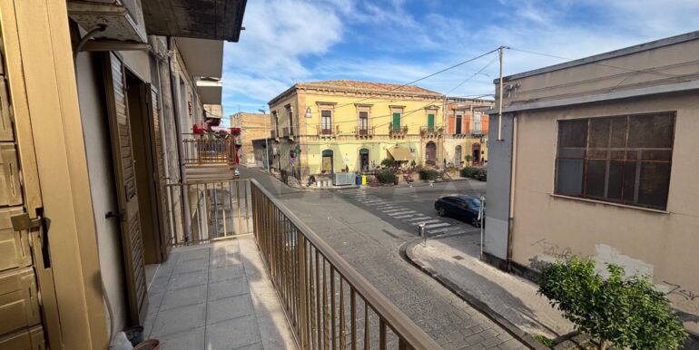 20251204175337-1006399-10