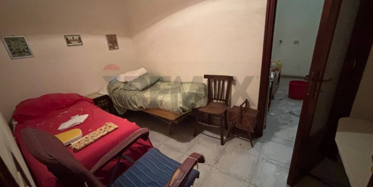 20251204175707-1006399-21