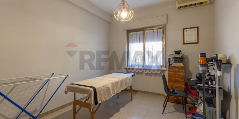 20251205164546-1006380-9