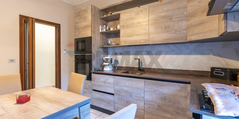 20251205164612-1006380-18