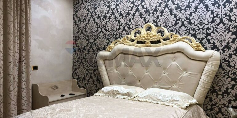 20251206120235-1007889-8