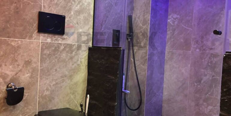 20251206120241-1007889-10