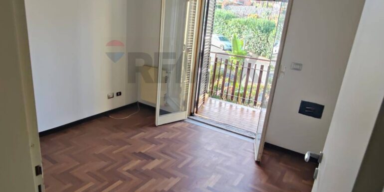 20251206200639-1007919-10