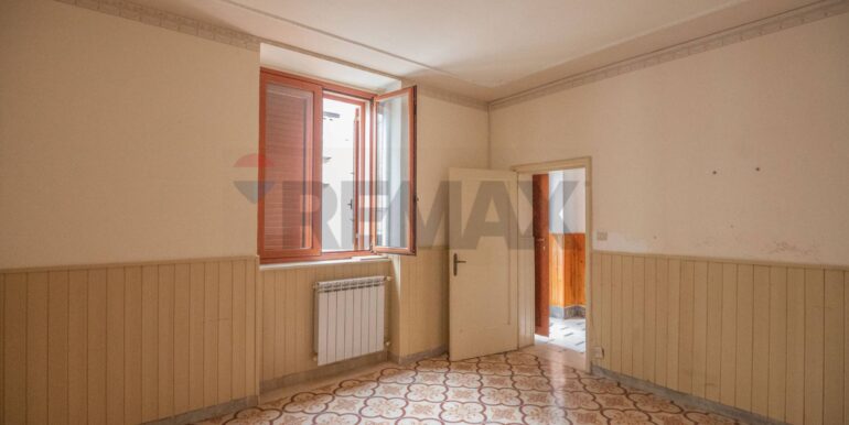 20251208181954-1002714-4