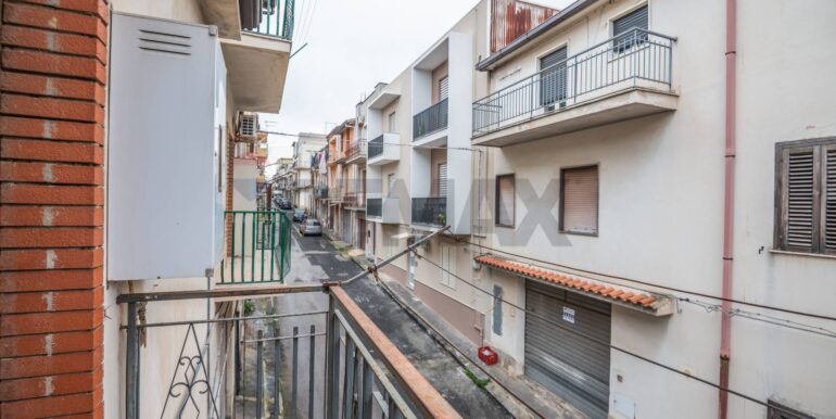 20251208182035-1002714-18