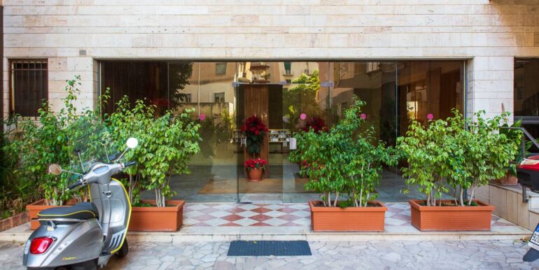 20251209115317-1007998-10