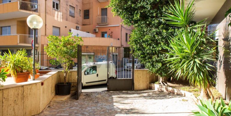 20251209115325-1007998-12