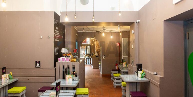 20251209133728-1008035-11