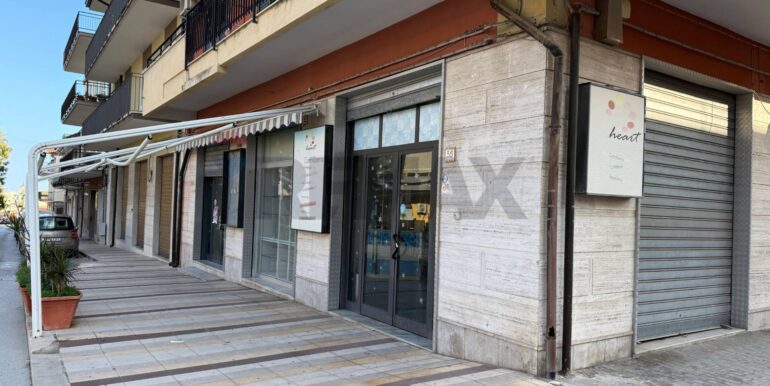 20251209160850-1008055-3