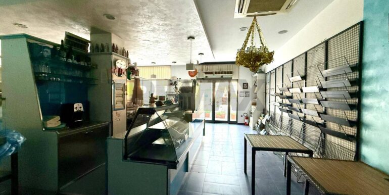 20251209160907-1008055-7