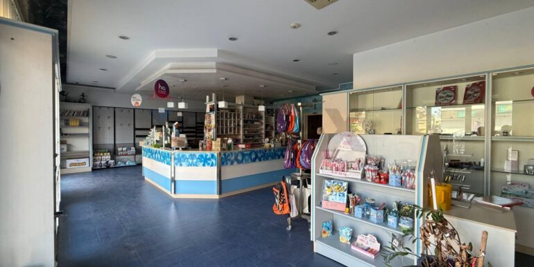 20251209160914-1008055-9