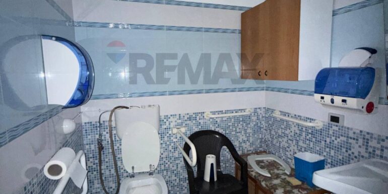 20251209160924-1008055-12