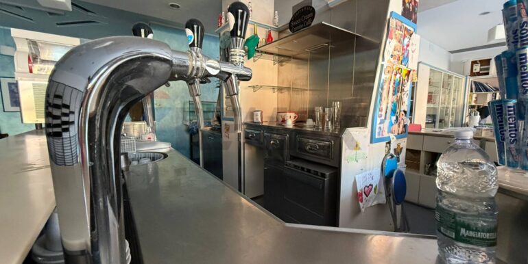 20251209160932-1008055-14