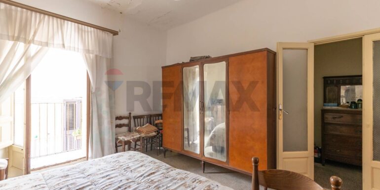 20251209163038-1002140-5