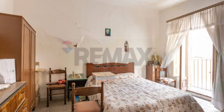 20251209163044-1002140-6