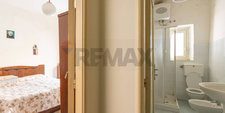 20251209163049-1002140-7