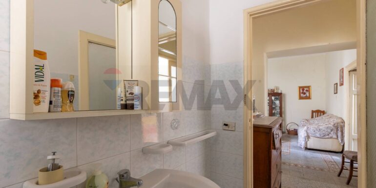 20251209163054-1002140-8