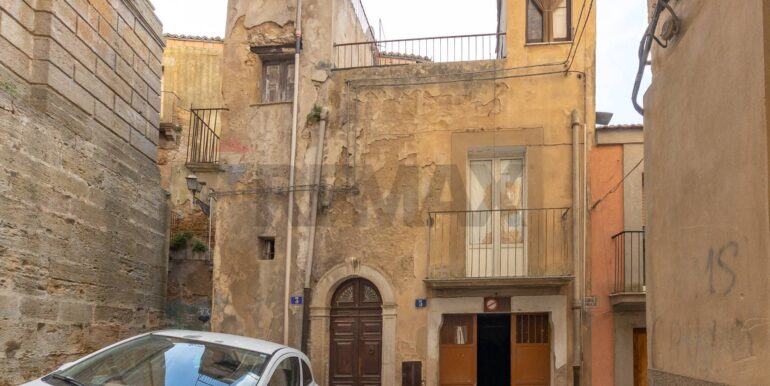 20251209163324-1002140-31