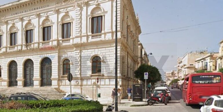 20251209180337-1008514-9