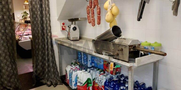 20251209190502-1008524-6