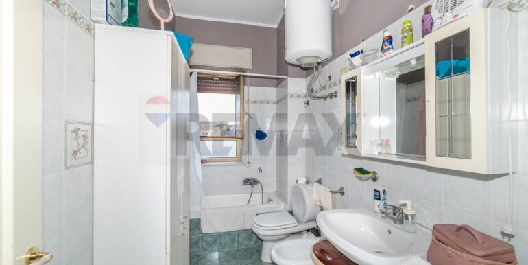 20251209195033-1008550-10