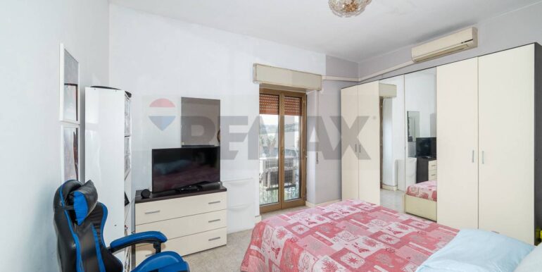 20251209195039-1008550-12