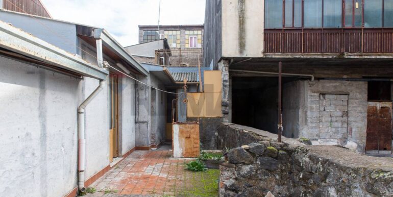 20251210120752-1004192-18