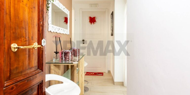 20251210122710-986689-60