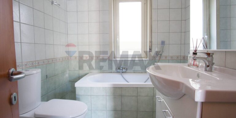 20251210173447-1008703-7