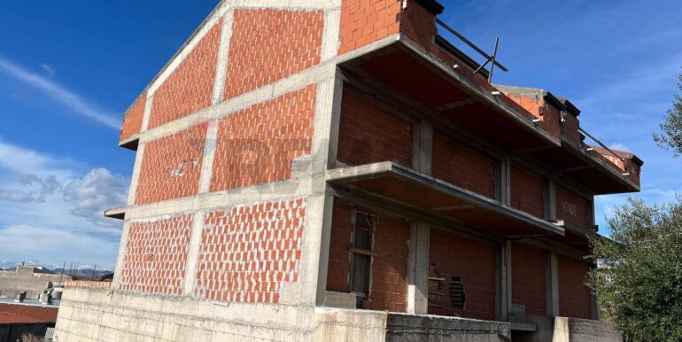 20251211134354-998459-7