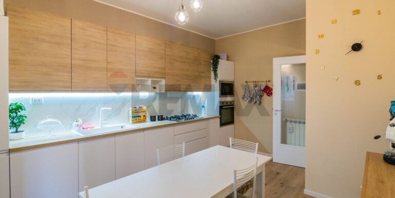 20251211190647-1004219-28