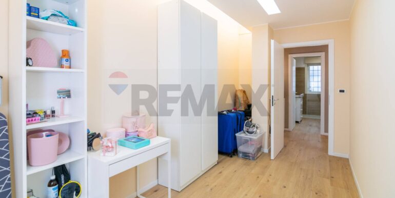 20251211190721-1004219-37