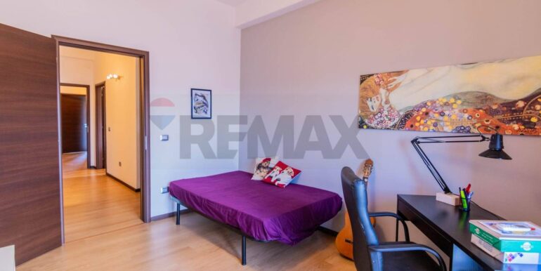 20251211205341-1010118-21