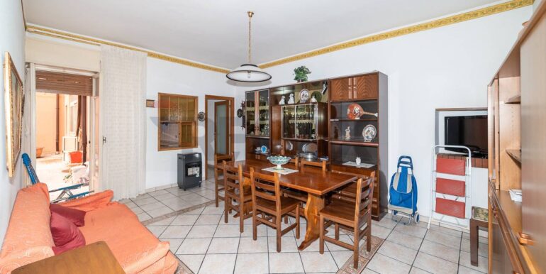 2025121121830-1009894-3