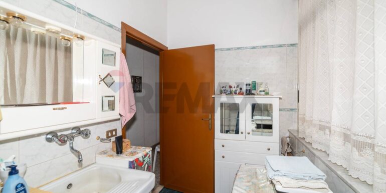 2025121121842-1009894-7