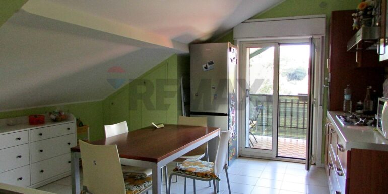 20251212113123-1010145-11