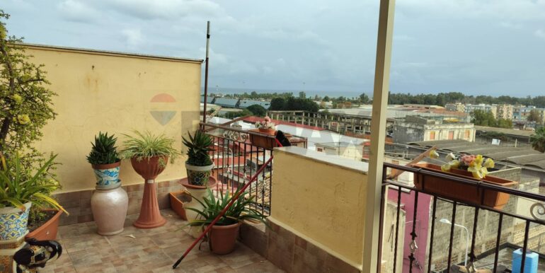 20251212143143-1010263-4