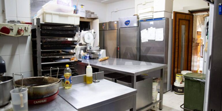 20251212200504-1010376-1