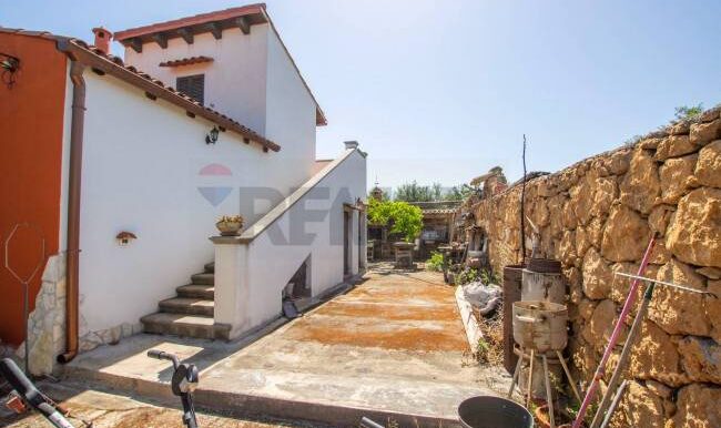 2025121245614-1010121-21