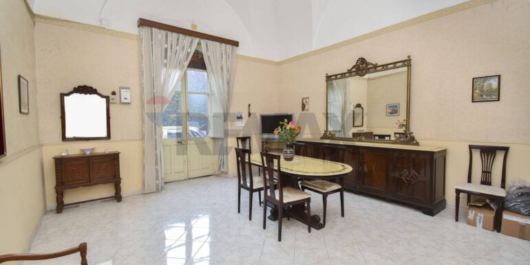 20251215184001-1010700-6