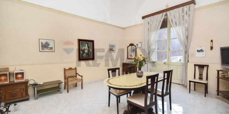 20251215184003-1010700-7