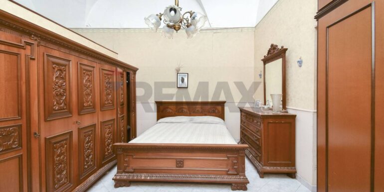 20251215184014-1010700-11