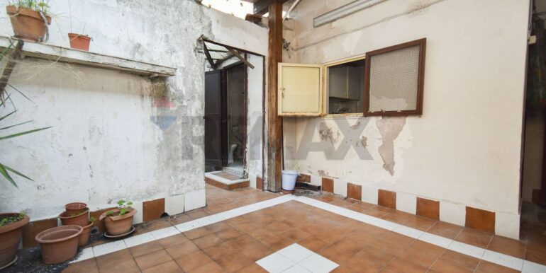 20251215184040-1010700-23