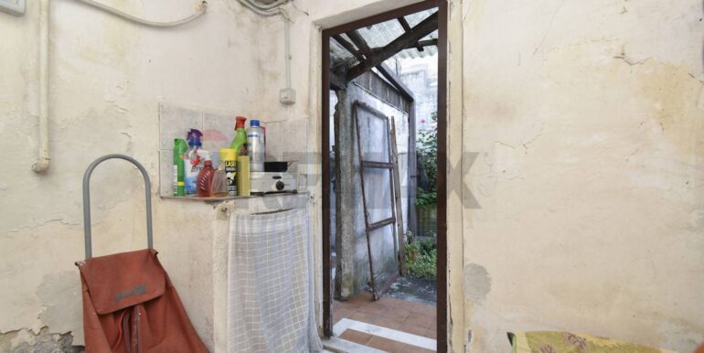 20251215184052-1010700-28