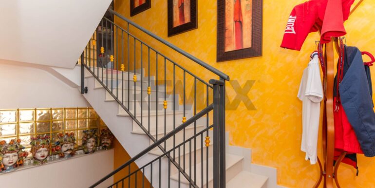 20251215201847-1010715-11