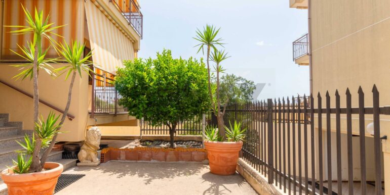 20251215201850-1010715-27