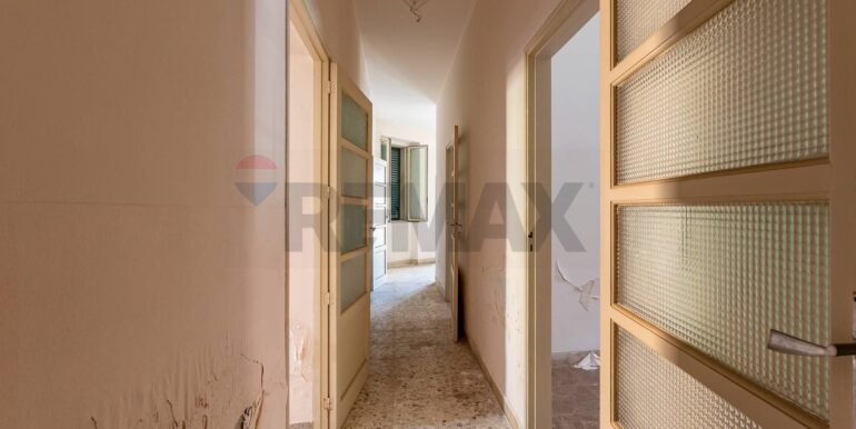 20251215220555-1010718-3