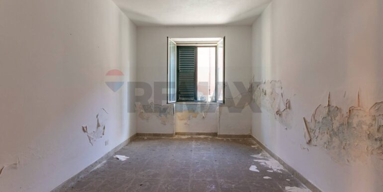 20251215220558-1010718-4