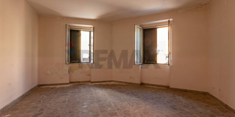 20251215220601-1010718-5